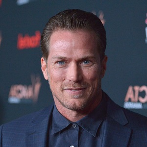 celebrity Jason Lewis